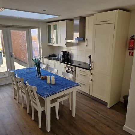 De Noorderzon Casa de Férias *